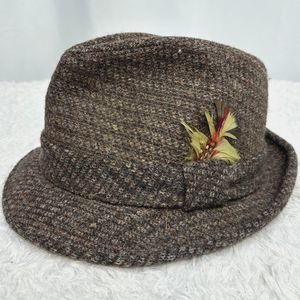 Vtg Bee Hats Tweed 100% Wool Brown Fedora Trilby Hat Sz 7.5 USA w/ Feather